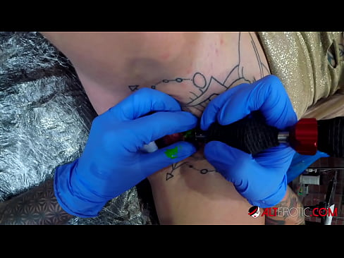 ❤️ Extremamente tatuada, a brasa Sully Savage fez uma tatuagem no seu clítoris ❌ Porno russo em pt.tubeporno.xyz ️❤